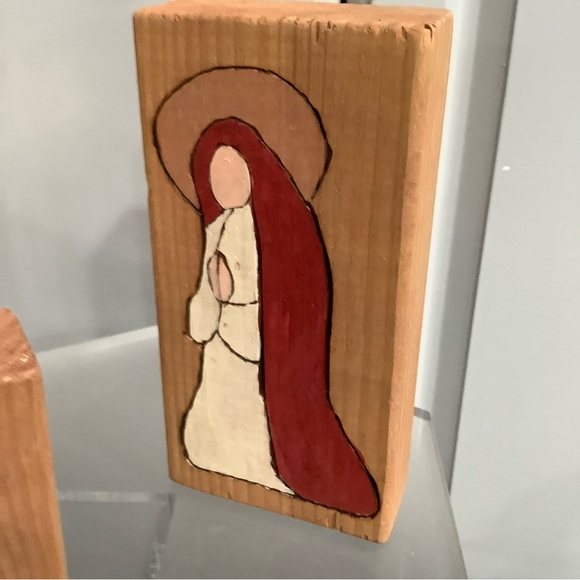 Handcrafted Wooden Nativity Set - Blue, Red, White Hand Painted 3pc - Picture 12 of 15